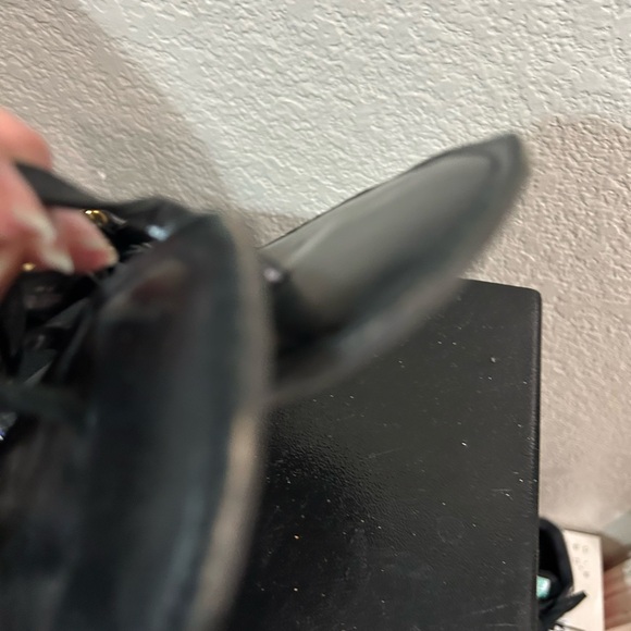 Tory Burch Black Sandals with Gold Accents - Picture 4 of 5